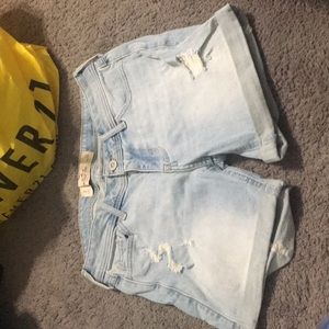 Low rise Boyfriend shorts